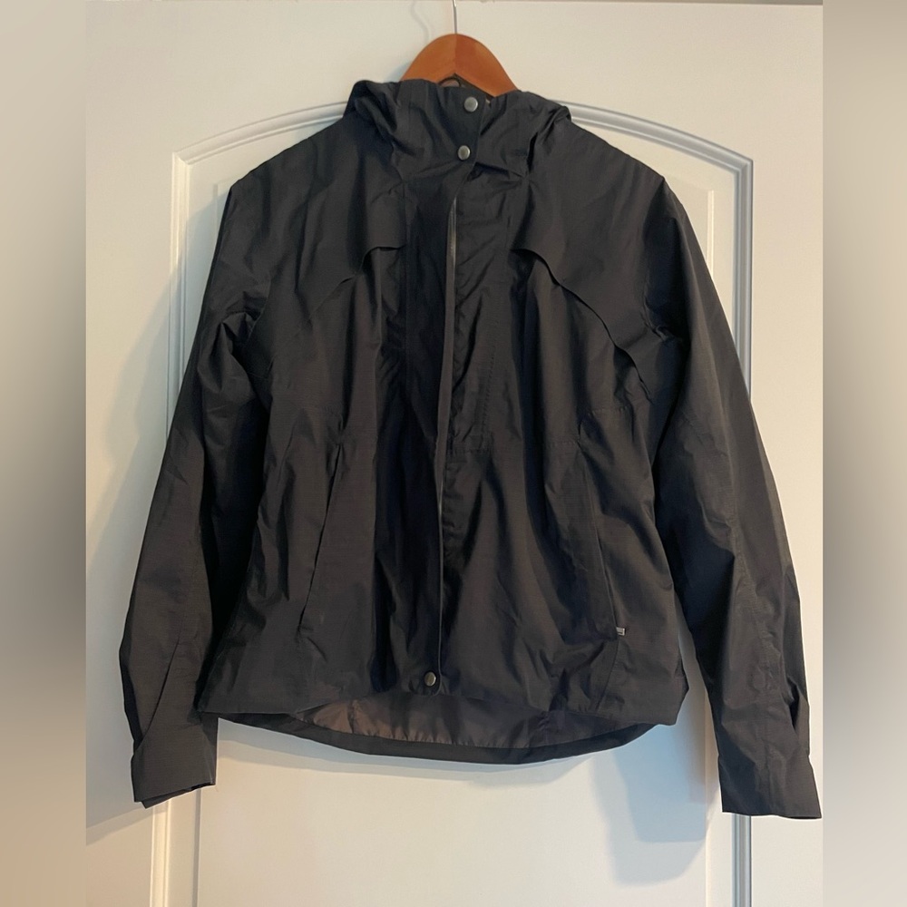 Nau Dark Gray Hooded Lightweight Rain Jacket Small